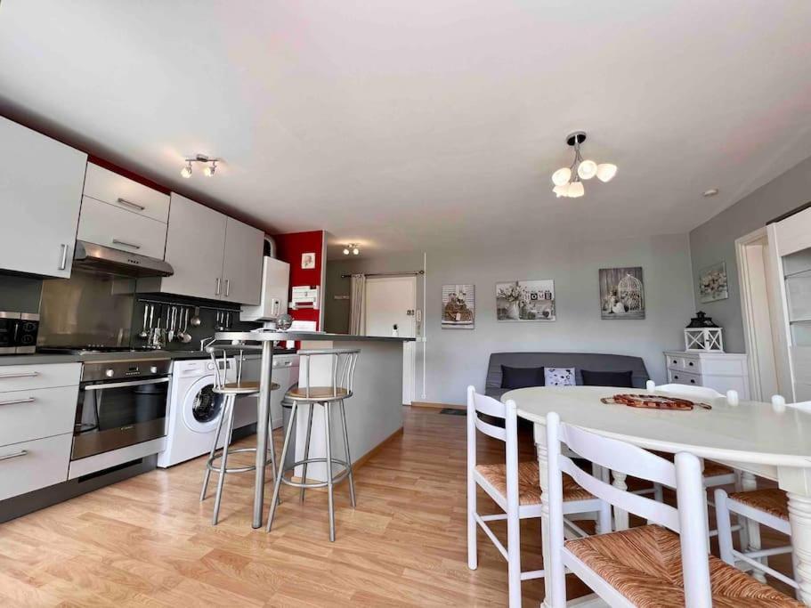 Appartement Sur Le Port. Grandcamp-Maisy Ngoại thất bức ảnh